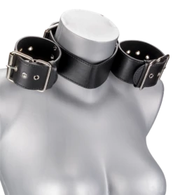Contrainte BDSM Cou Et Poignets