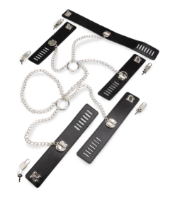 Menottes En Croix Et Collier Soumission 8 Menottes En Croix Et Collier Soumission -Magasin De Jouets Sexuels menottes en croix et collier soumission 5