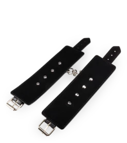 Menottes Poignets Similicuir 3 Anneaux 13 Menottes Poignets Similicuir 3 Anneaux -Magasin De Jouets Sexuels menottes poignets similicuir 3 anneaux 8