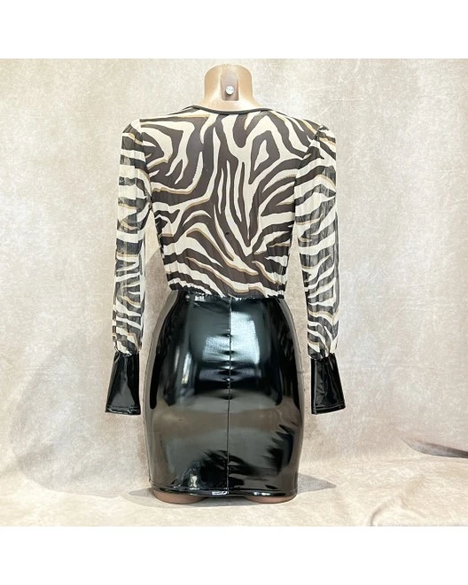 Robe En Vinyle Et Tulle Imprimé Tigré – OutX 4 Robe En Vinyle Et Tulle Imprimé Tigré – OutX – Image 2