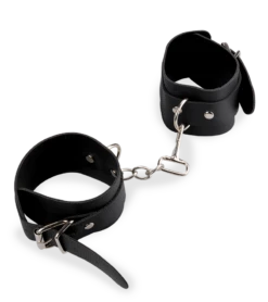 Set BDSM 8 Pièces Similicuir Et Rivets -Magasin De Jouets Sexuels set bdsm 8 pieces similicuir et rivets 8